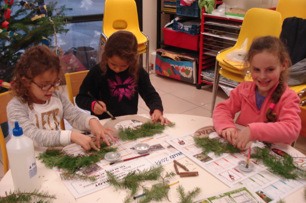 Atelier "Couronne" avec Danièle et le groupe de GS