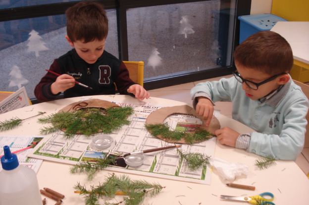 Atelier "Couronne" avec Danièle et le groupe de GS