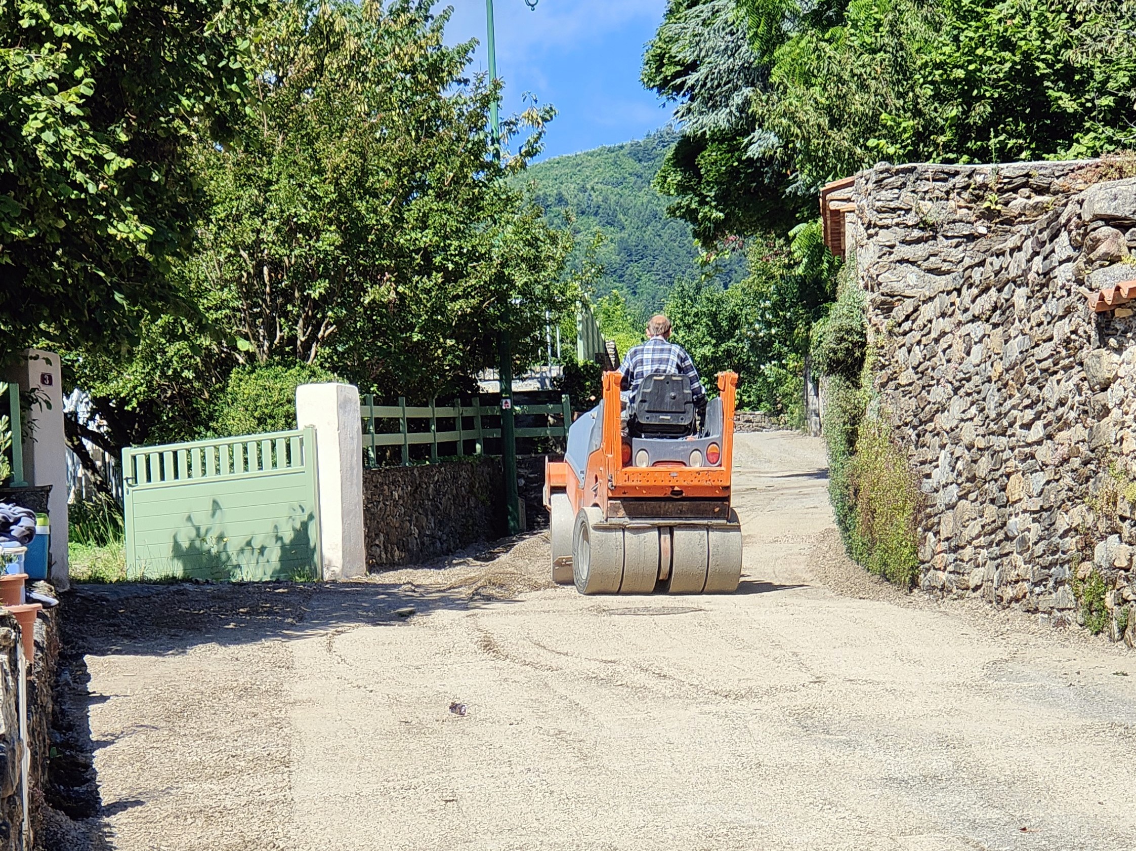 Réfection de la chaussée du chemin du Tour de ville